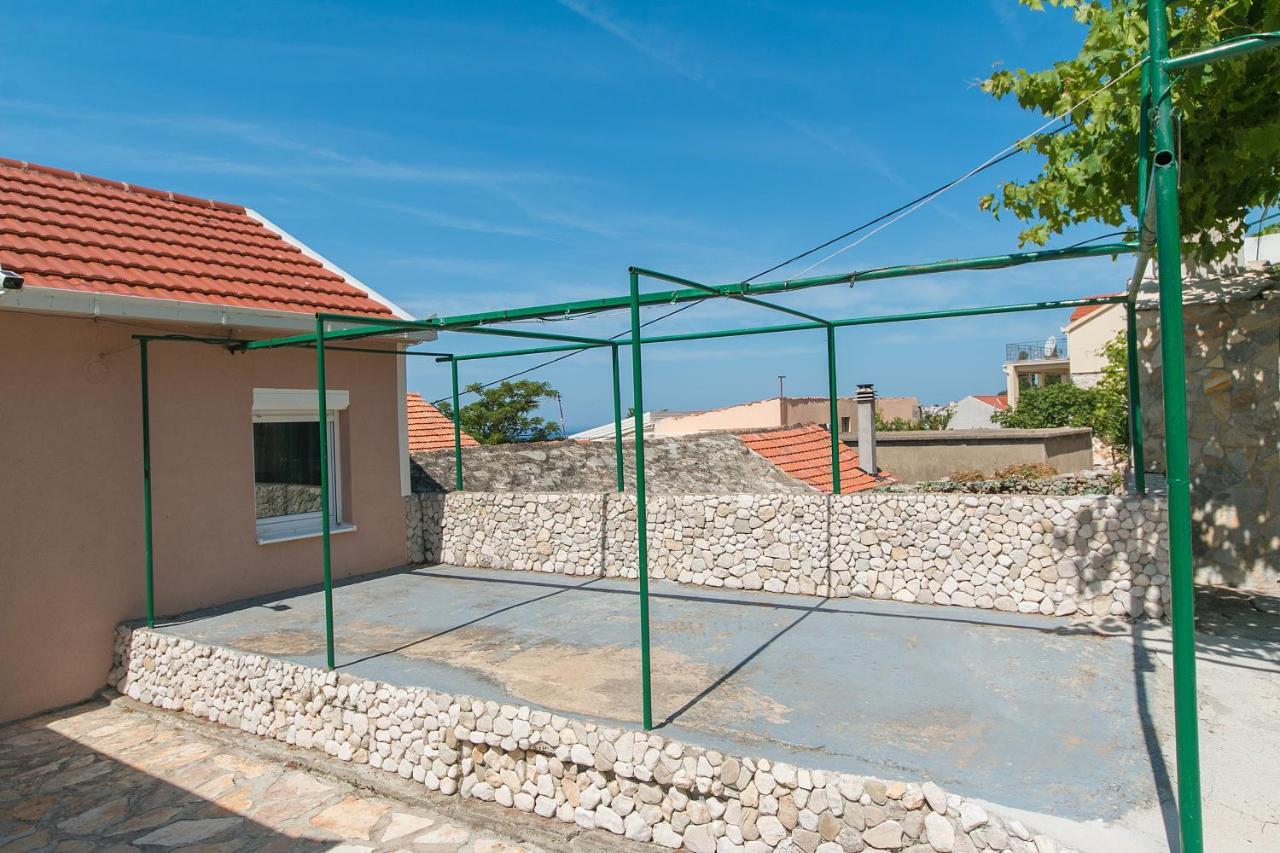 Apartments By The Sea Brist, Makarska - 11039 Esterno foto